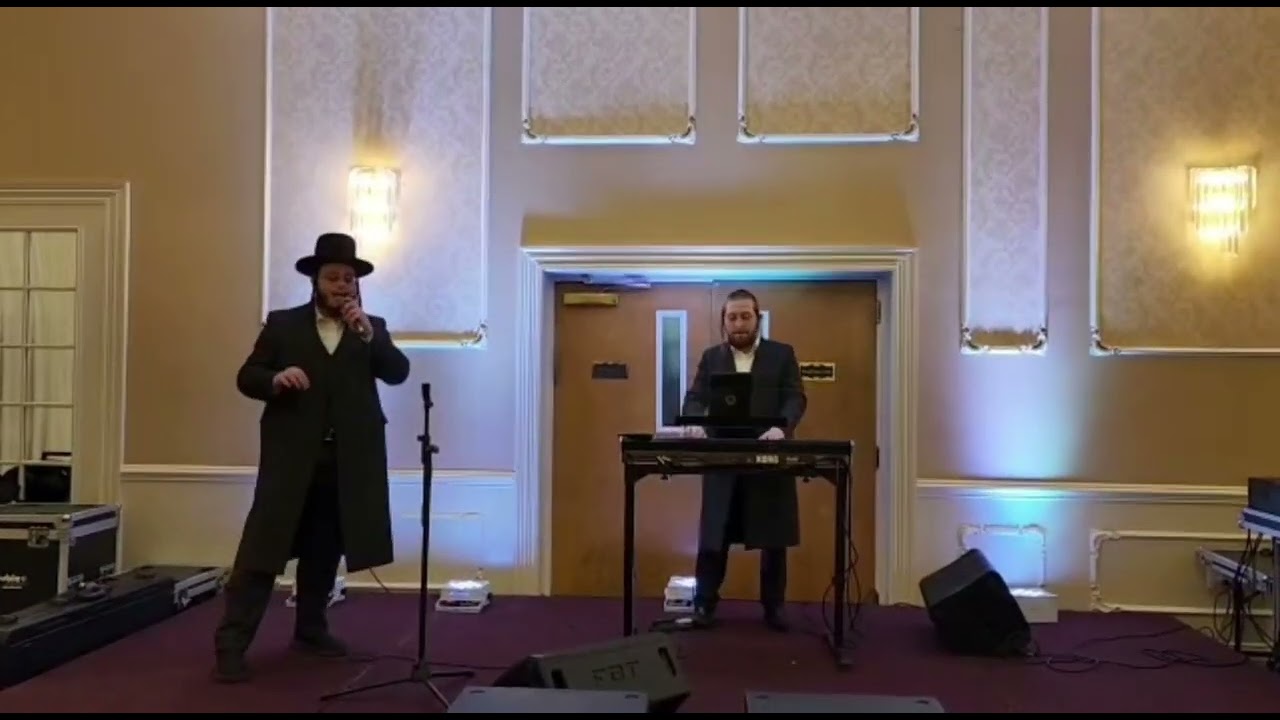 חתונה עם שרולי אלטמן והקלידן אברהם דוד לונגר