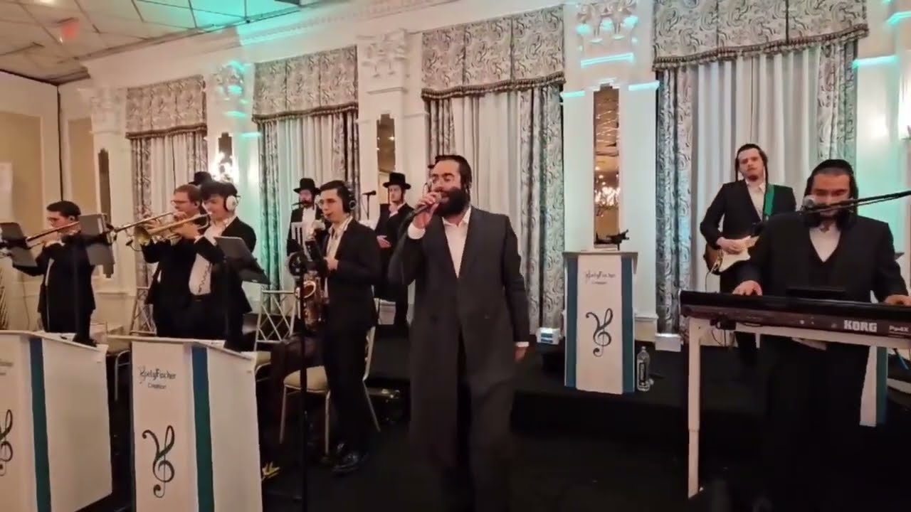 שמעיה פישר עם מקהלת שירה ותזמורת של יואלי פישר
