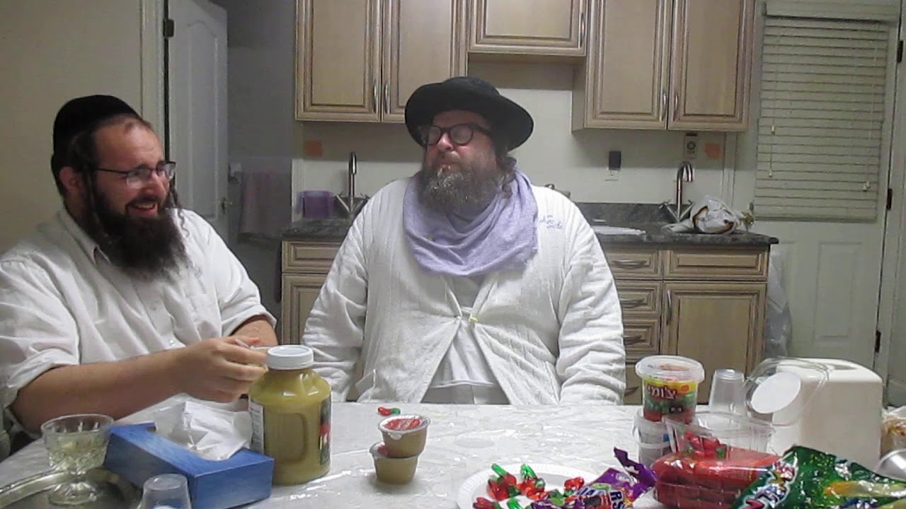 גראַנדפּאַ דאַרף עסן געזונט ~ Grandpa should eat healthy ~ סבא צריך לאכול בריא