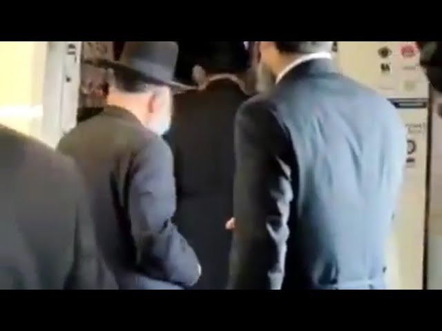 Gerrer Rebbe flying to America for a Historic Trip