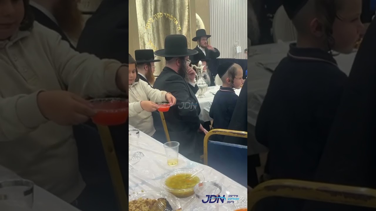 האדמו"ר מסקולען וויליאמסבורג ביים סעודת ראש חודש אין סופרים באנגעלאו קאלאני