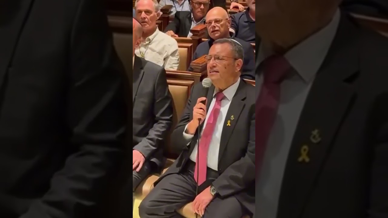 בערב מיוחד לקראת ראש השנה בכותל המערבי, לראשי הערים והרשויות בארץ. #chazzan #music#סליחות