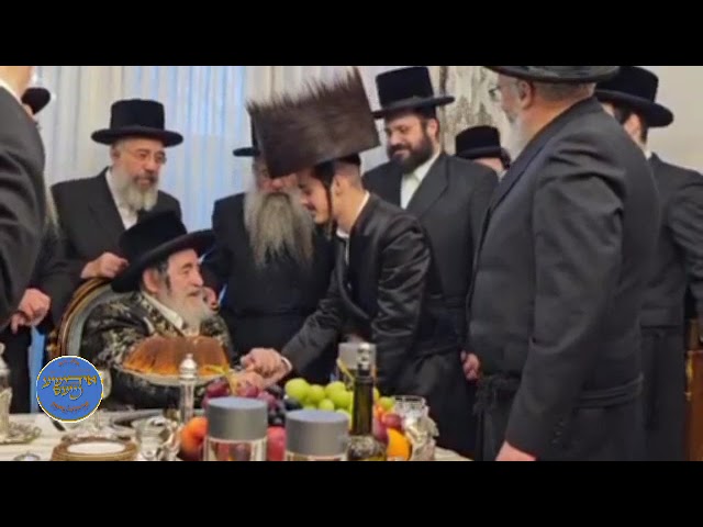 Viznitz Rebbe At A Shtreimel Leigen - Adar I 5784