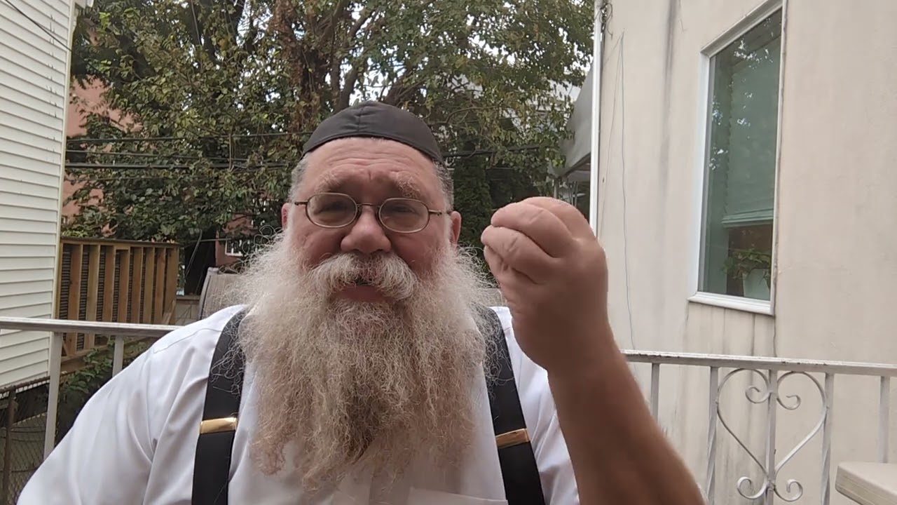 עבודת התפלה בר"ה על פי חב"ד- מה ששמעתי וראיתי- מעשה עם הרב אקסלרד ושמואל דער שניידר- הרב חיים דלפין