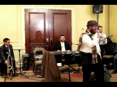 Lipa Singing With the pester rebbe at a sheva Brochos Part 2.mp4
