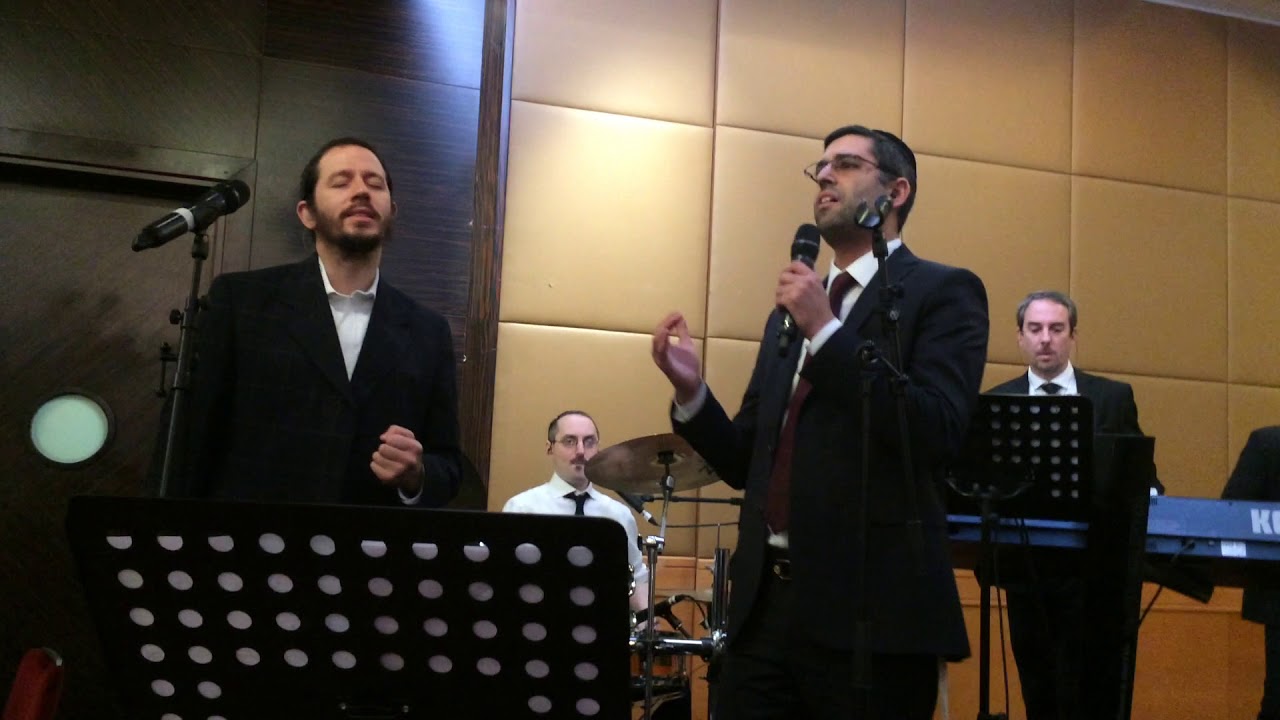 Ari Goldwag - Chuppah - Piha Pascha