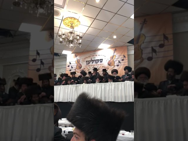 כ"ק אדמו"ר מסקולען שליט"א בדברות קודש במעמד סעודת הודאה מוצאי שבת קודש נחמו