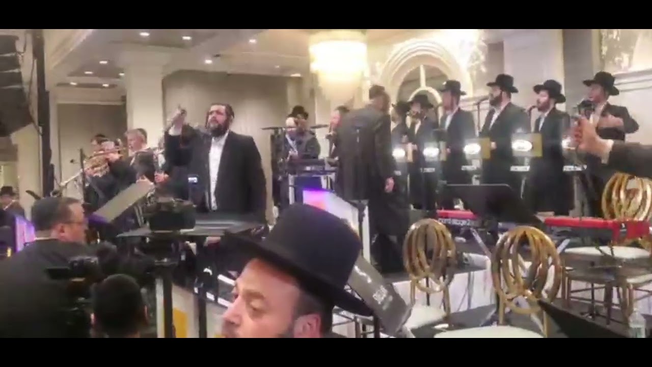 שמילי אונגר עם מקהלת ידידים ותזמורת של אברומי ברקו