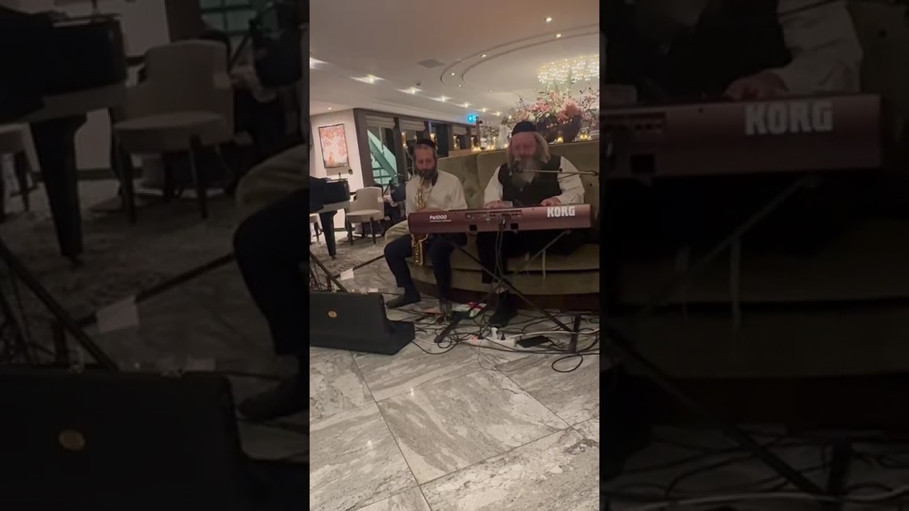 דער ציבור זינגט בהתרגשות עצומה " און בודאפעסט אויף די שיף