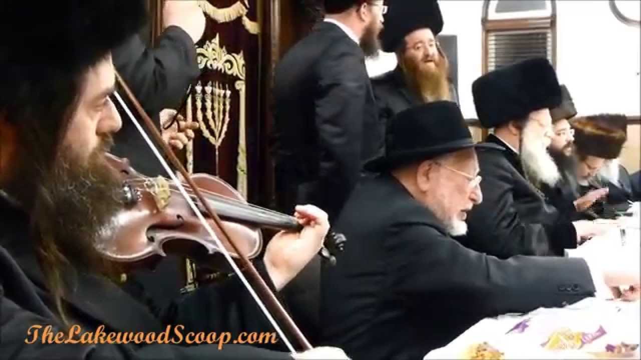 Modzitz Melave Malka with Bentzion Shenker Lakewood Feb 2015