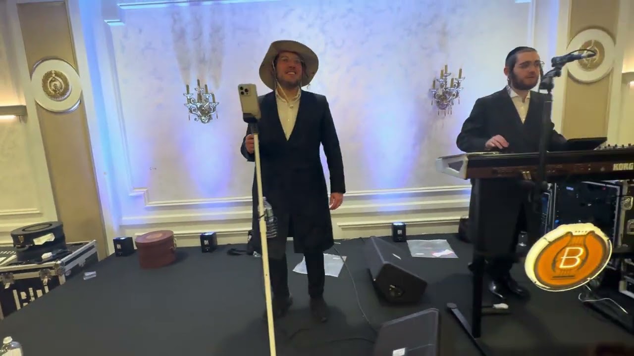 Beri Glauber on the keys & Kalmy Schwartz & Hit @ Rubinstein & Farkas