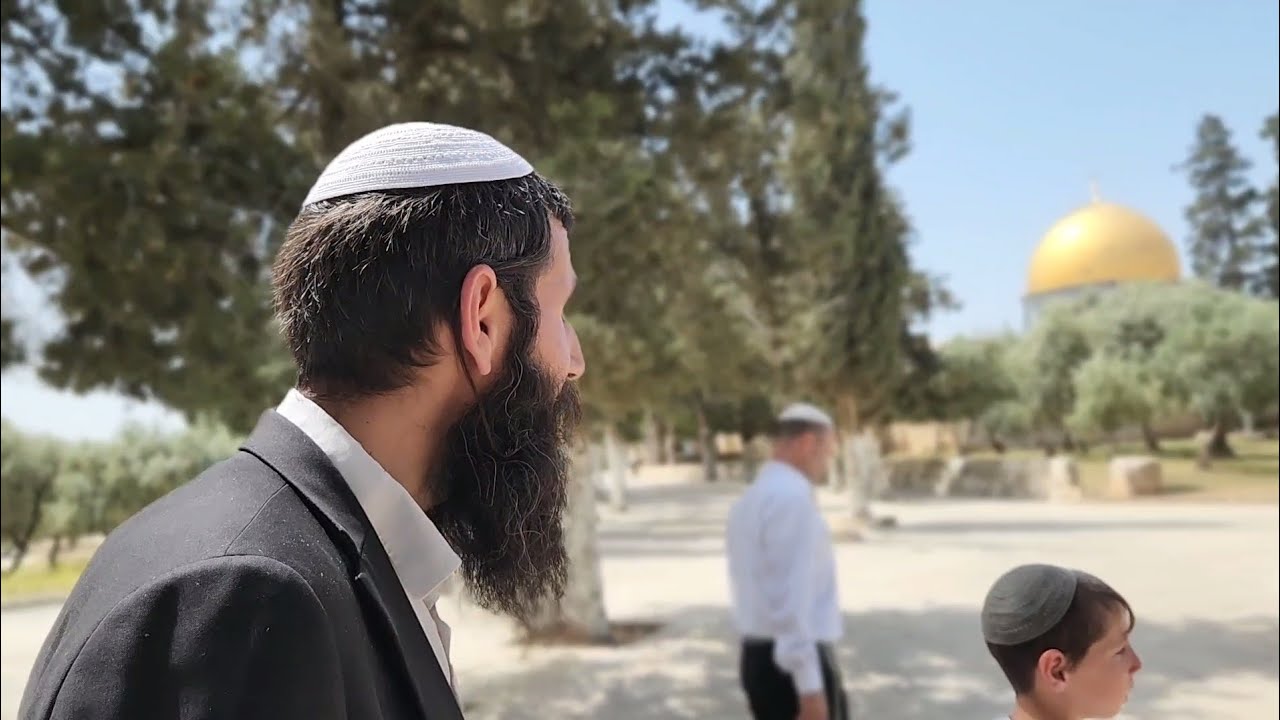 תפילה לרפואתו של השר איתמר בן גביר בהר הבית בעקבות התאונה ברמלה