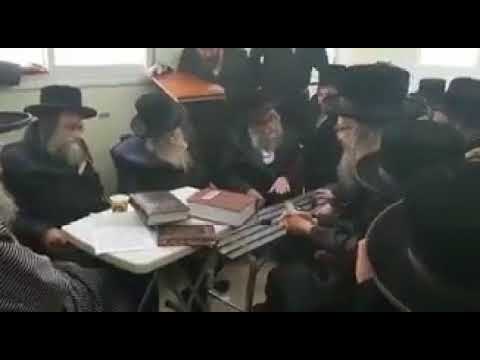 Viznitz Beit Shemesh Rebbe Menachem Ovel Sons Of Rabbi Beck From Melbourne - Tamuz 5778