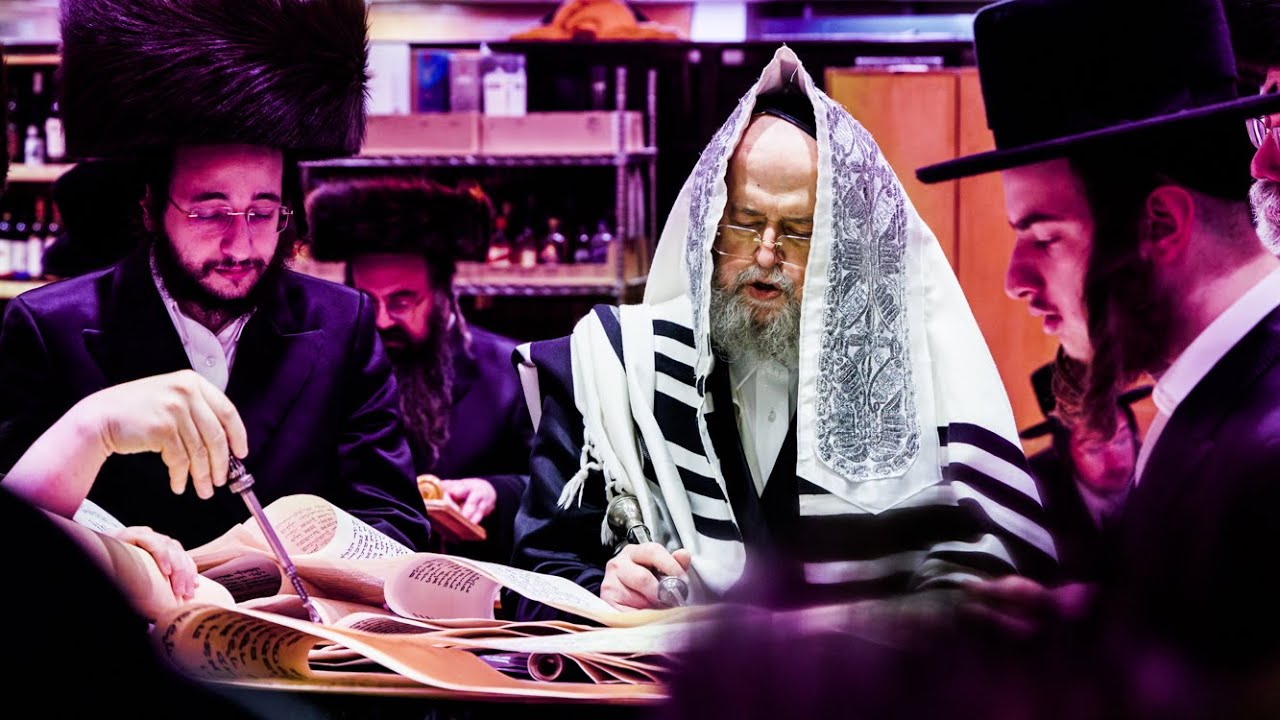 Megilah in Borough Park Purim Night