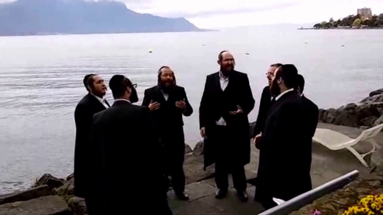 "מה לך הים" • כשעדשת המצלמה פגשה את 'מלכות' על החוף השוויצרי עם "שערי דמעות" | ווקאלי - Acapella