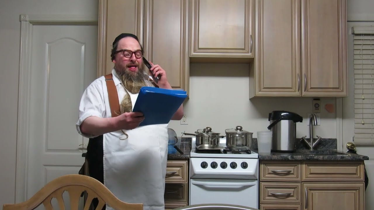 מנשה קאכט גוט - Menashe is a good cook... מנשה מבשל טוב