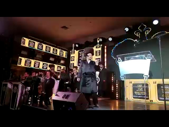 Lipa Schmeltzer Singing At The Thank You Hashem Event