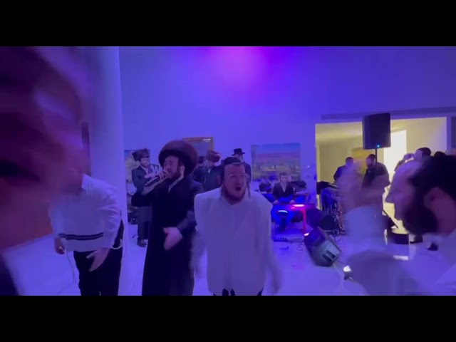 יעקב שלמה גרוס עם ילד הפלא בנצי קלצקין בביצוע מרגש