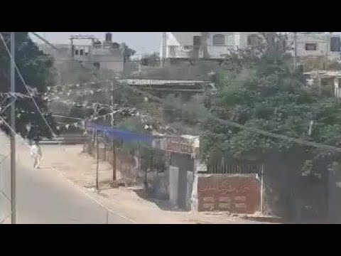 This Person In Gaza Has No Clue What The IDF is About To Do With The Building Next To Him...