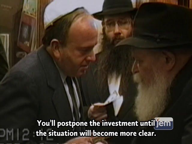 A Captivating Collage of the Rebbe Advising Individuals