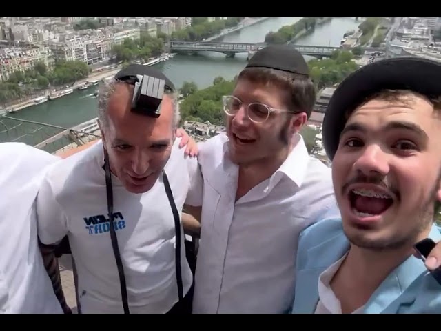 Tefillin on the Eiffel Tower