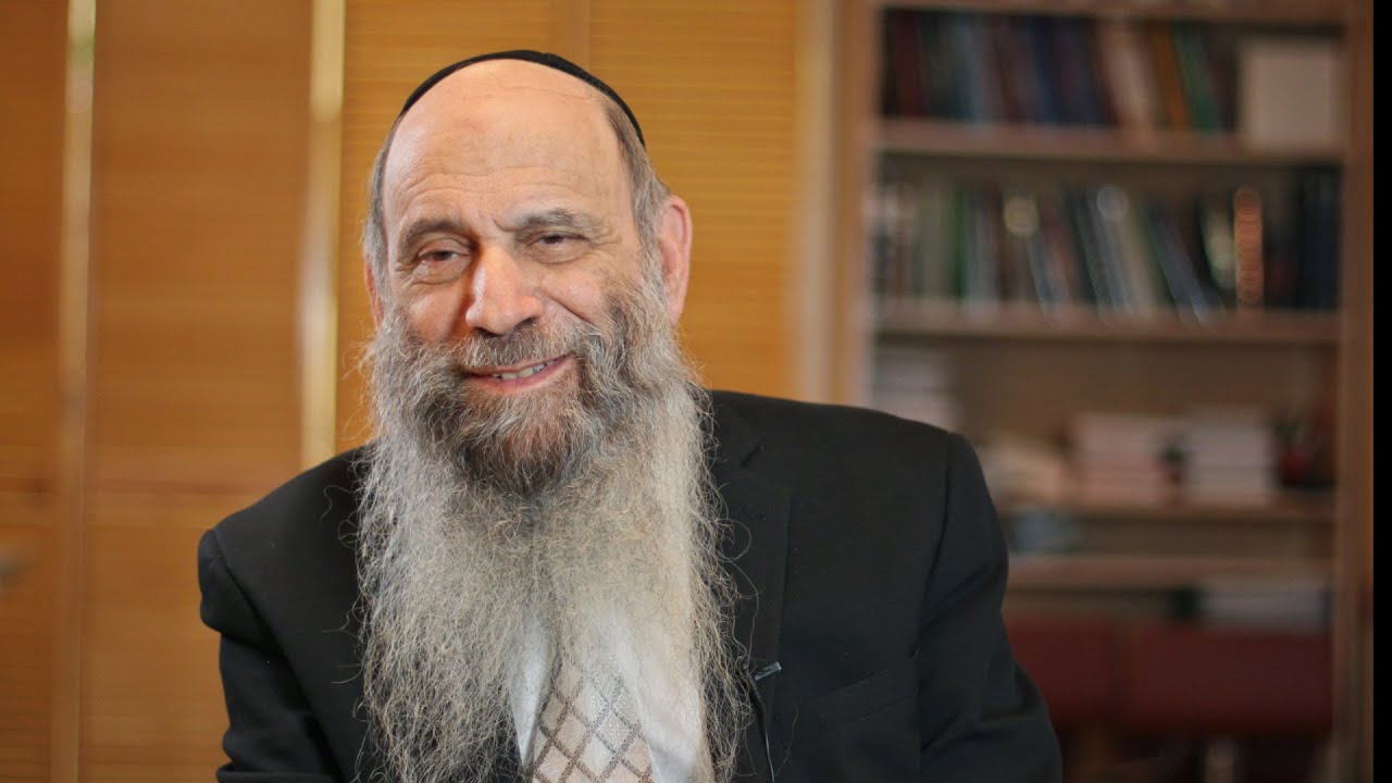 "3 Minutes to a Meaningful Chanukah" - Rabbi Mintz