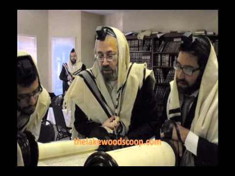Chavrei Hakollel Moves New Sefer Torah To Temp Location