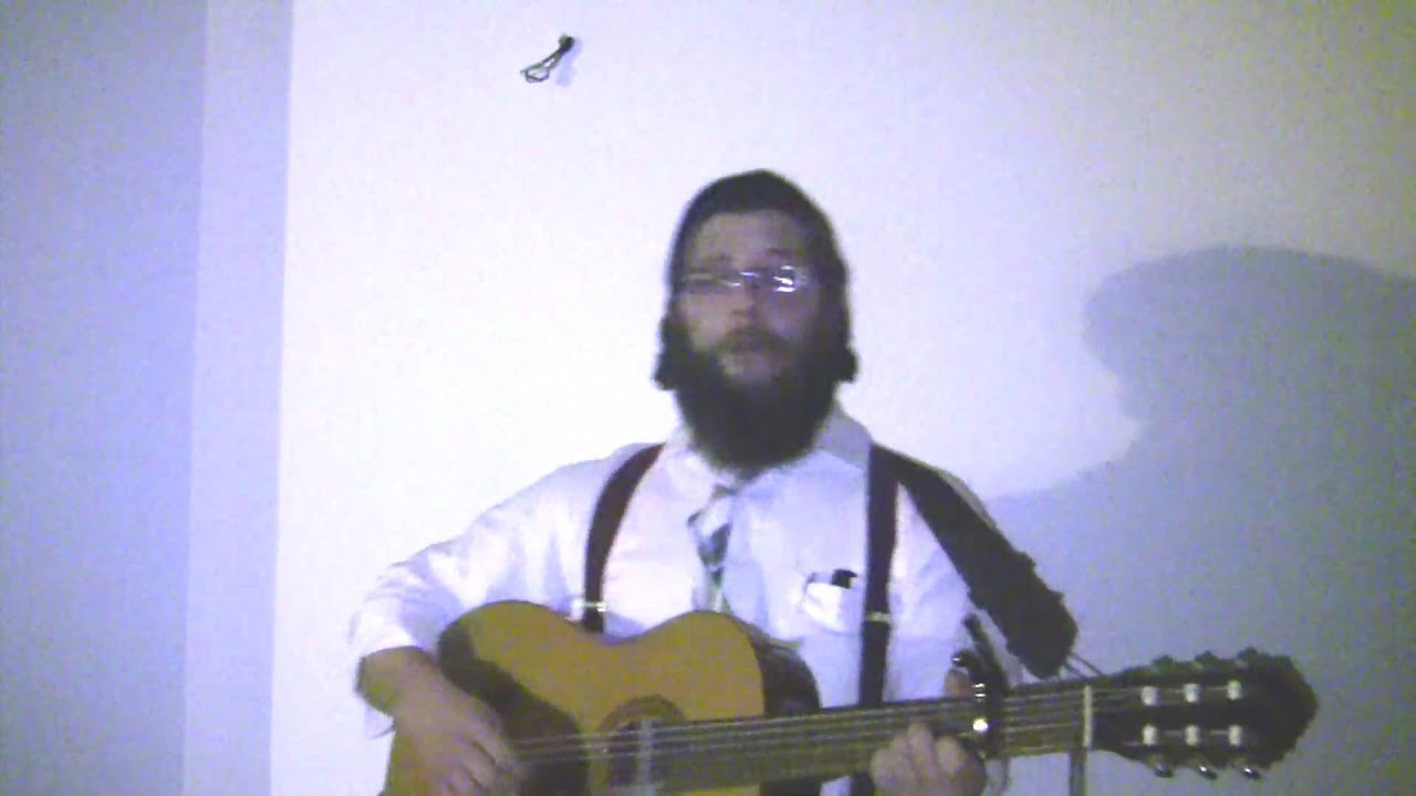 Shmuel Greyniman telling a "Carlebach style" story