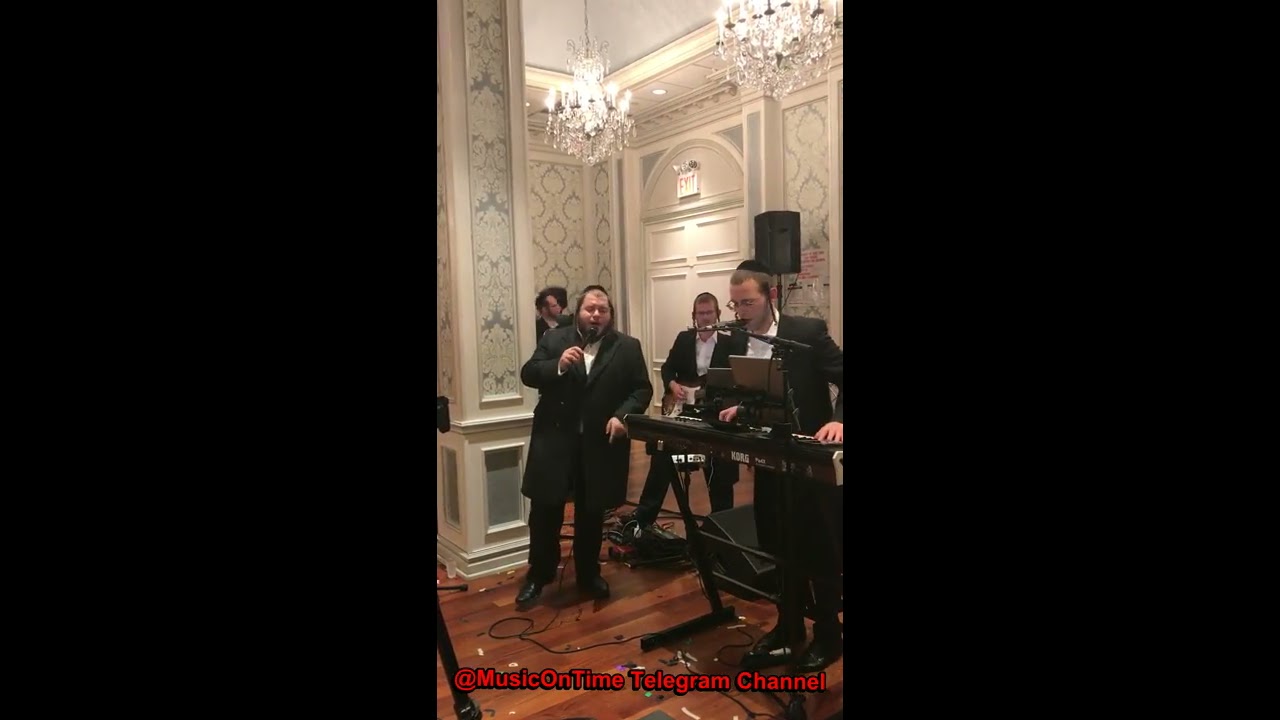 HQ Levy Falkowitz Singing [Jewish] Despacito (Cover By Amram Adar) At Wedding Yossi Shtendig On Keys