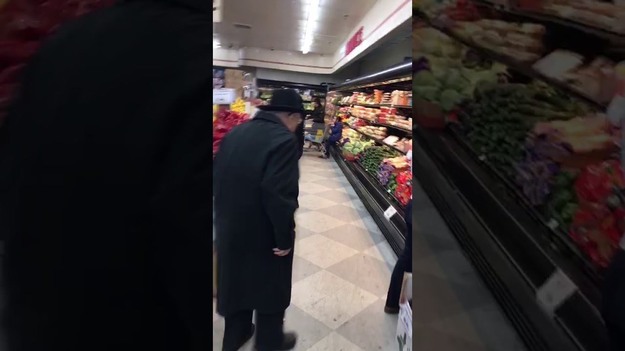 Rabbi Dovid Feinstein ztz"l Erev Shabbos shopping