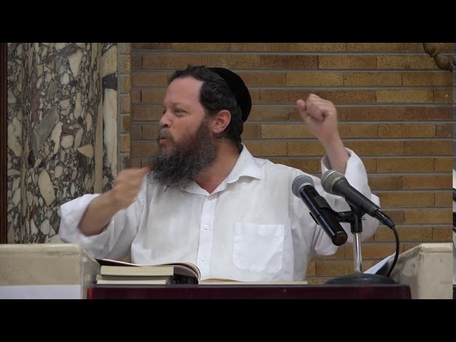 בניית סוכה ברשות הרבים