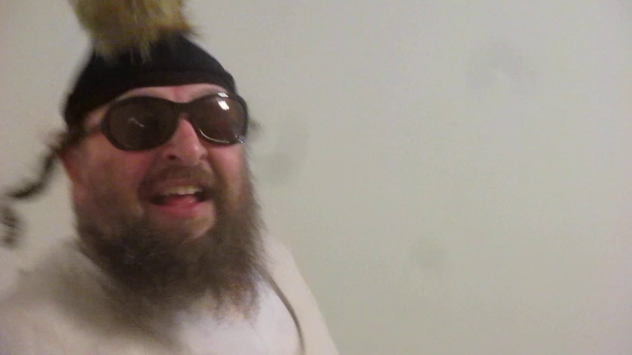 מֶשוּגֶע גוּט good מֶשוּגֶע meshige גוּט - menashe lustig