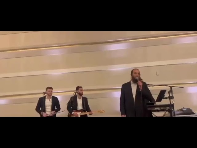 בערי ועבער עם הקלידן מנדי פענסקי