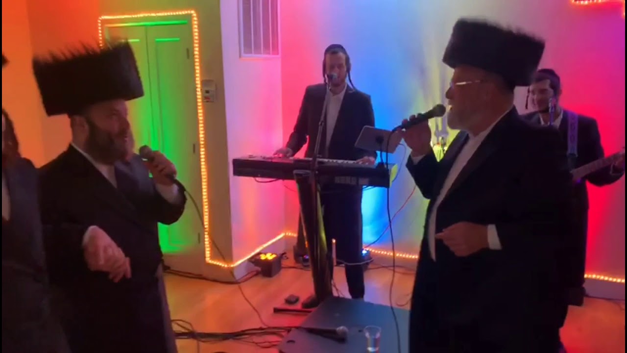 Michoel & chanaya Schnitzer sing Yiddish songs, with dovy meisels|מיכאל שניצלער עם חנניא שניצלער