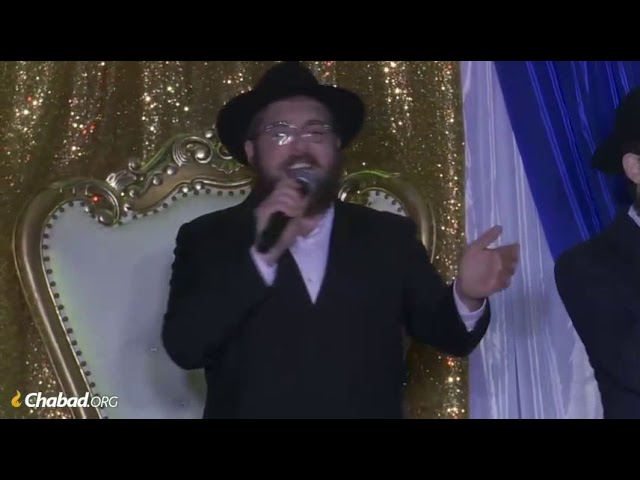 Medley Of Moshiach Songs  By The Three Tenors: Berel Zucker, Chony Tzuker & Shmuly Horowitz