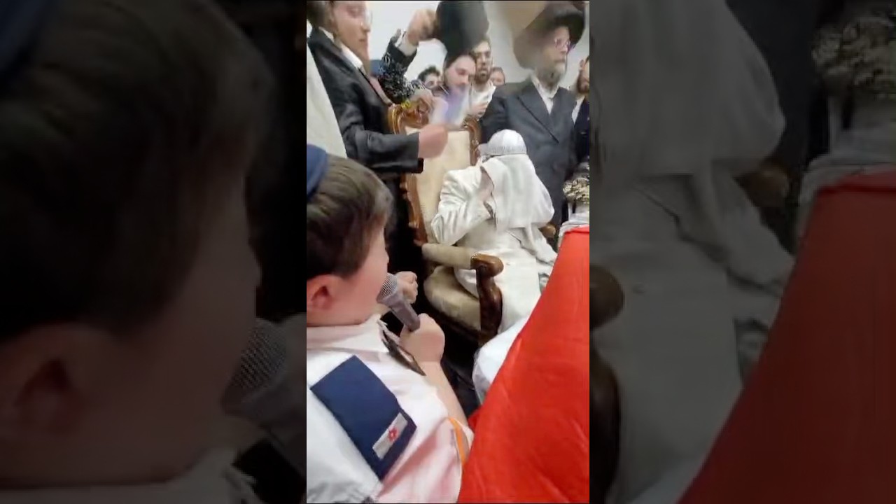 Child Soloist Yisroel Goldreich Sings For Mezibuz Rebbe | ילד הפלא על גלגלים ישראל גולדרייך