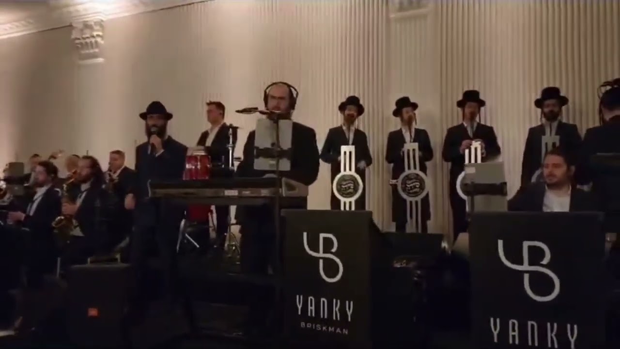 אלי מרכוס עם מקהלת שירה ותזמורת של יענקי בריסקמן