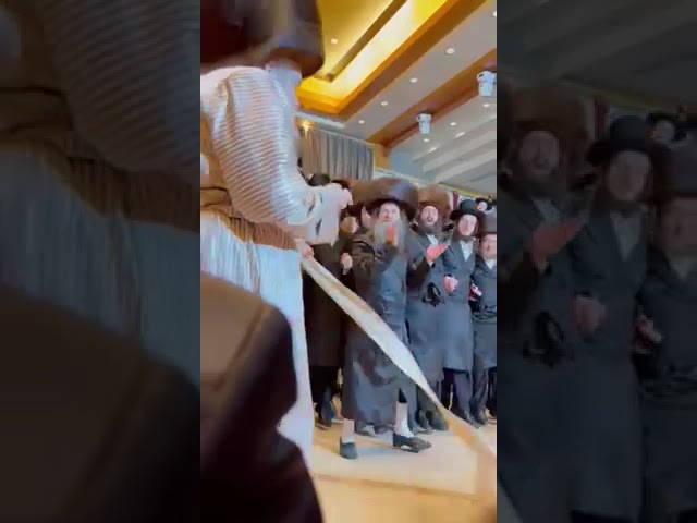 שמחת החתונה פון נכד כ"ק אדמו"ר מלעלוב שליט"א