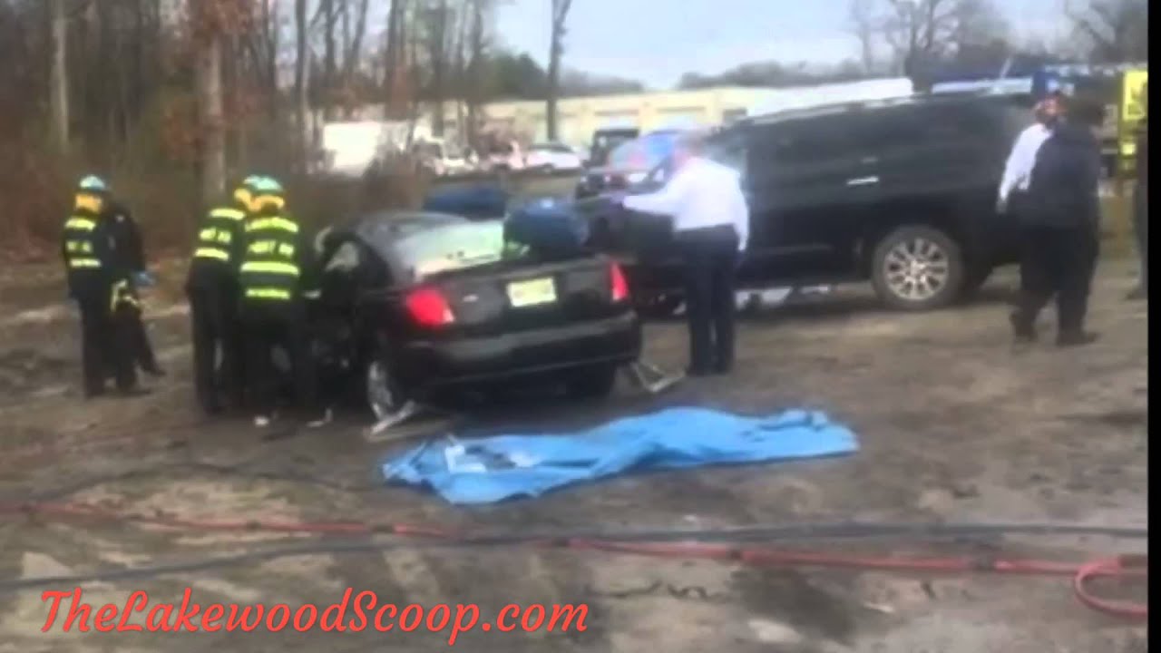 Extrication scene Rt 88 Lakewood