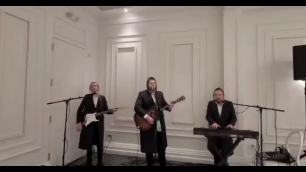 אברהם דוד לונגר עם הזמר דוד פעדר