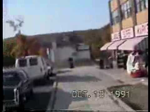 Satmar Aron Teitelbaum Terror Shopping center spray painted
