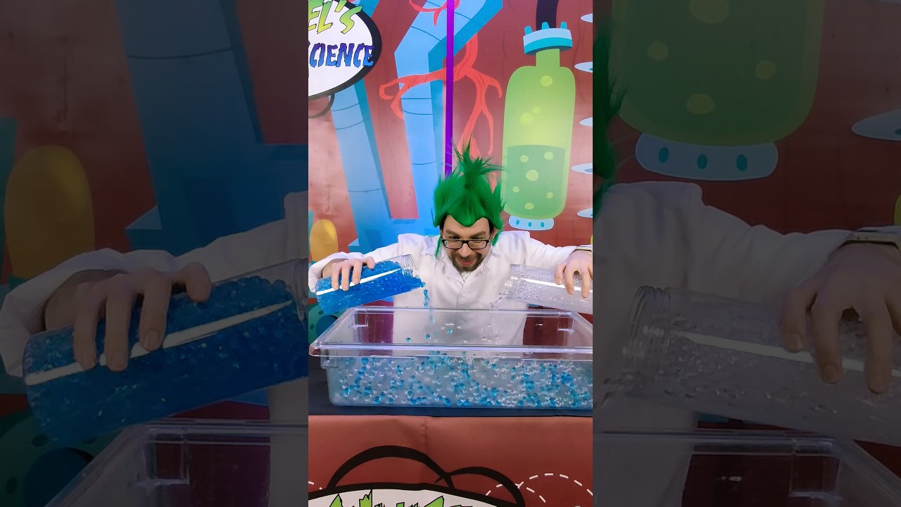 crazy orbeez fun 😊 #orbeez #science #summer2024 #sciencebirthdayparty #crazy #greenhair #toys