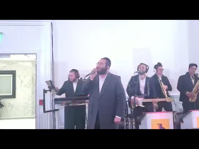 שמעיה פישר מקפיץ עם אברומי ברקו