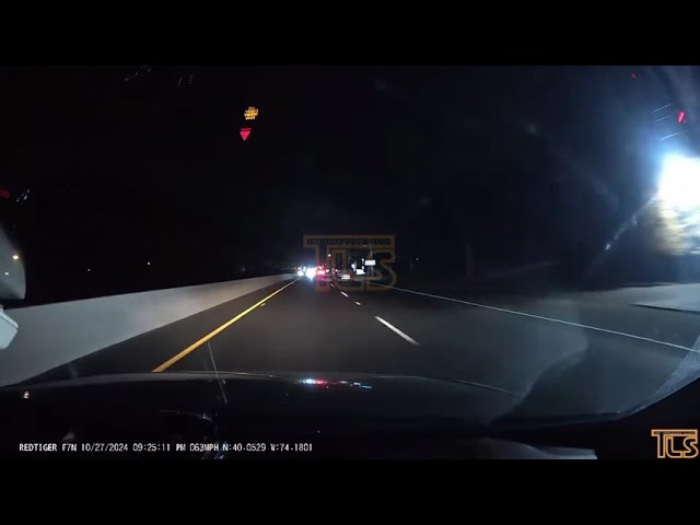 Dashcam driver narrowly avoids two wrong-way drivers on RT. 70