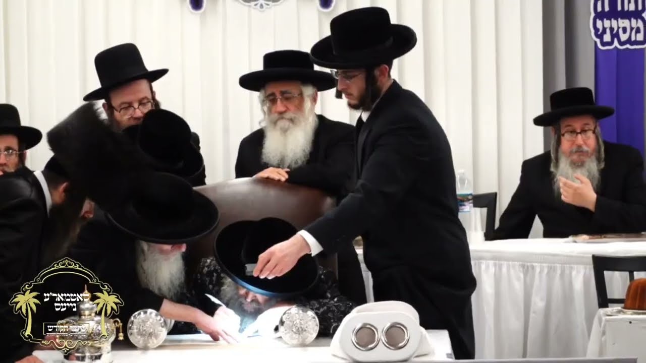 כתיבת ספר תורה בהיכל המתיבתא סניף ויאל משה ד'סאטמאר קרית יואל,