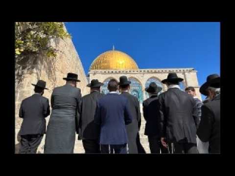 אתם בטוחים שכל גדולי ישראל אוסרים את העלייה להר הבית? אתם חייבים לצפות בסרטון המדהים הזה!!