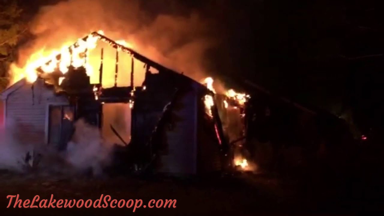 Full engulfed structure fire Lakewood