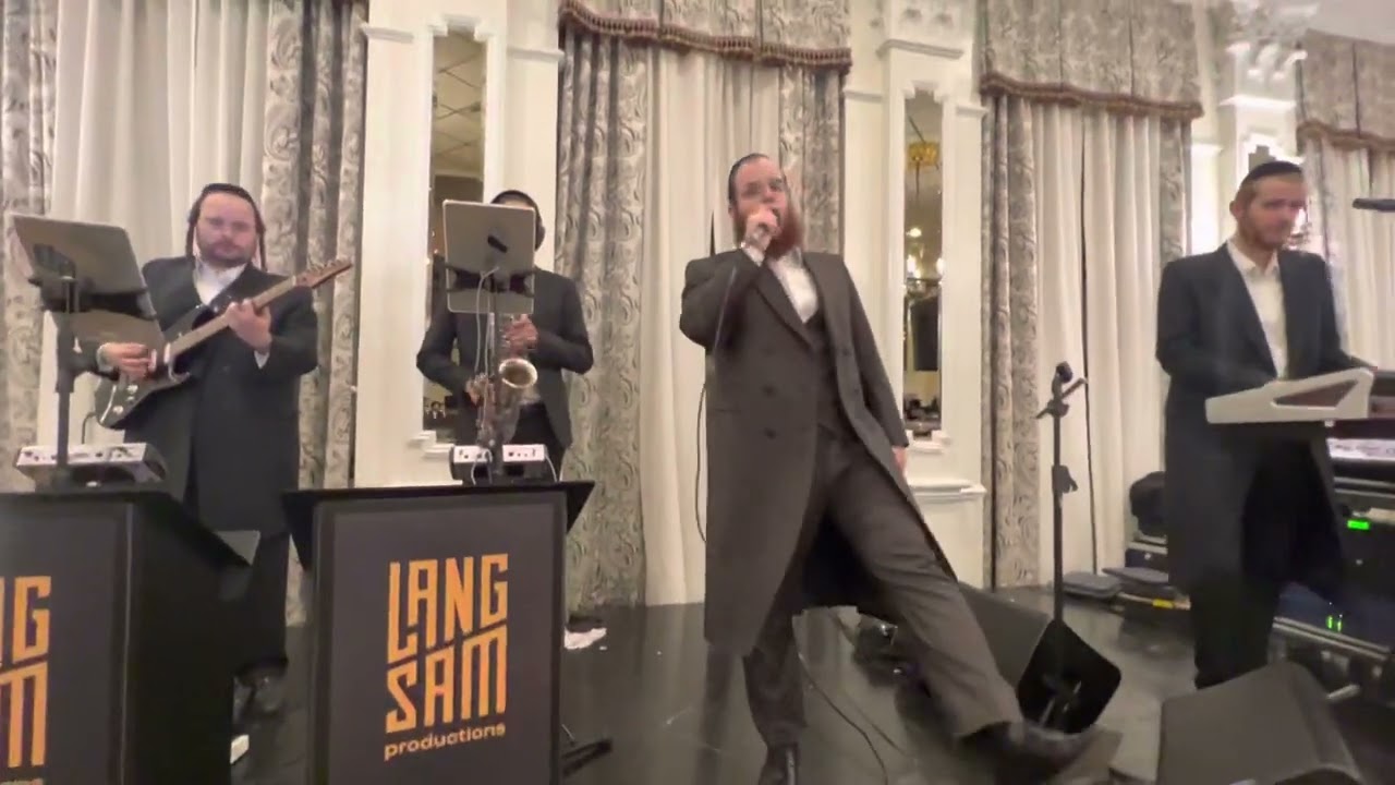 Hershey langzam on keys with &singer yidi Bialostozky