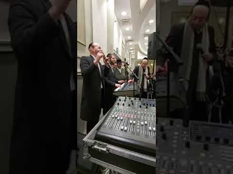 פיני איינהורן | אהרלע סמט | הרשי וויינברגר | מנדי גולדברג - בניגוני קומזיץ - Hershy Weinberger