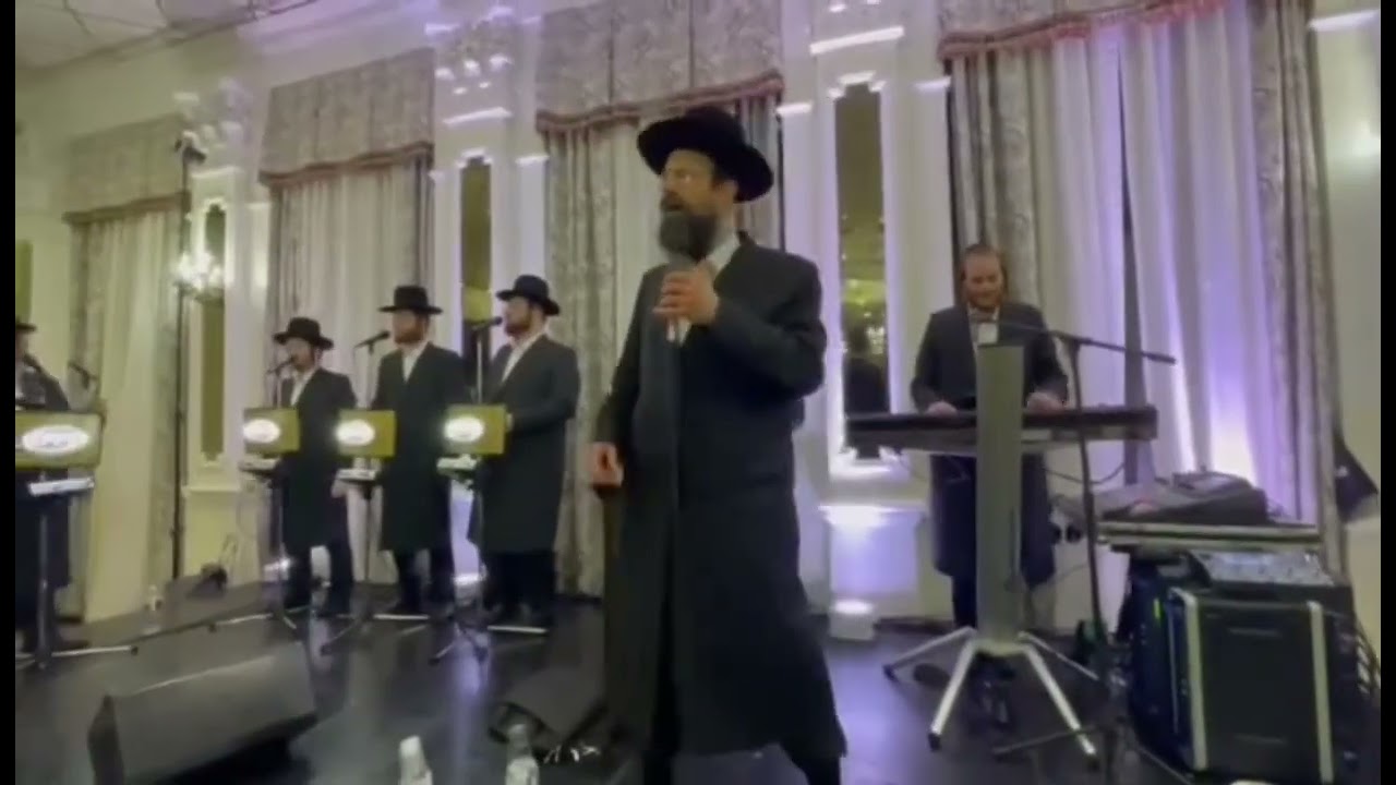 שרוליק וורדיגער עם מקהלת ידידים והקלידן מוטי מילר